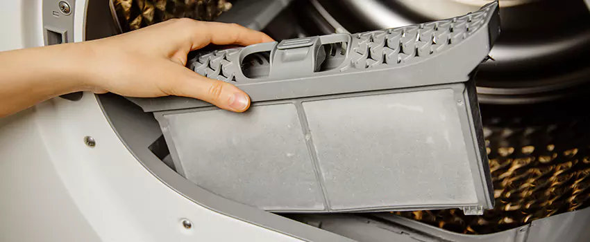 Signs Of A Clogged Dryer Lint Trap in Northbrook, Illinois